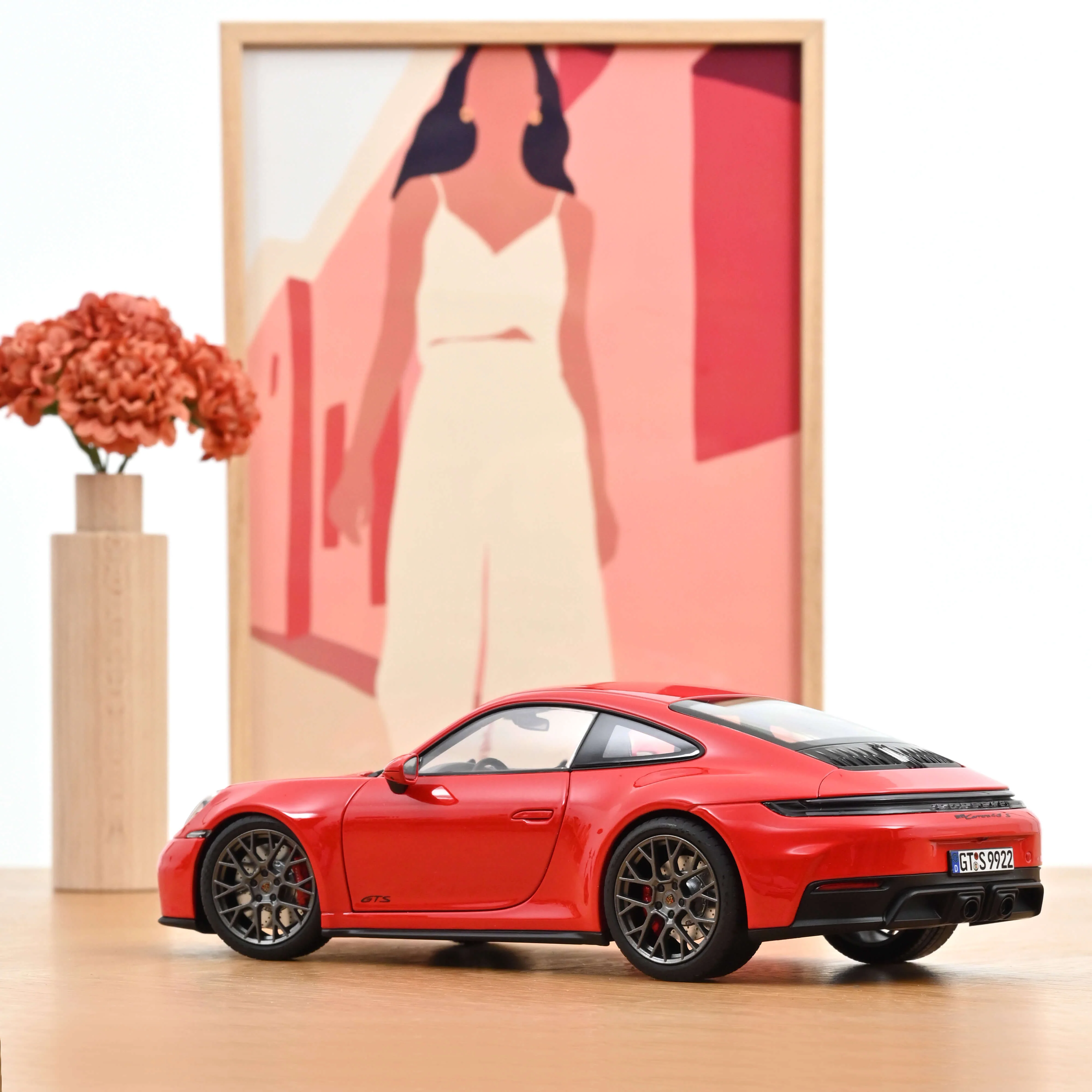 Porsche 911 Carrera 2025 Rouge Indien  1/18 - Image 3