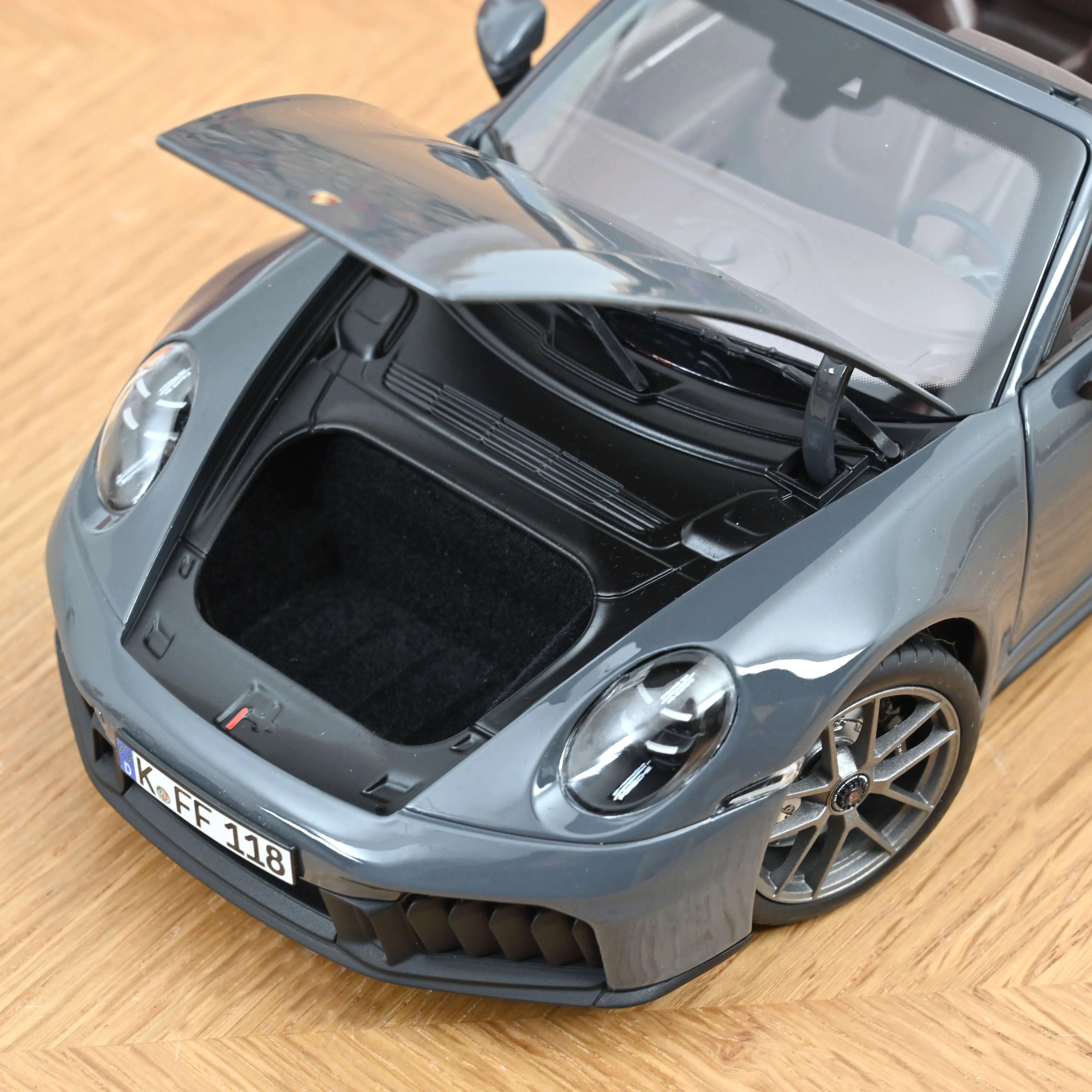 Porsche 911 Carrera Cabriolet 2025 Slate Grey Neo 1/18 - 200 pcs. - Image 5