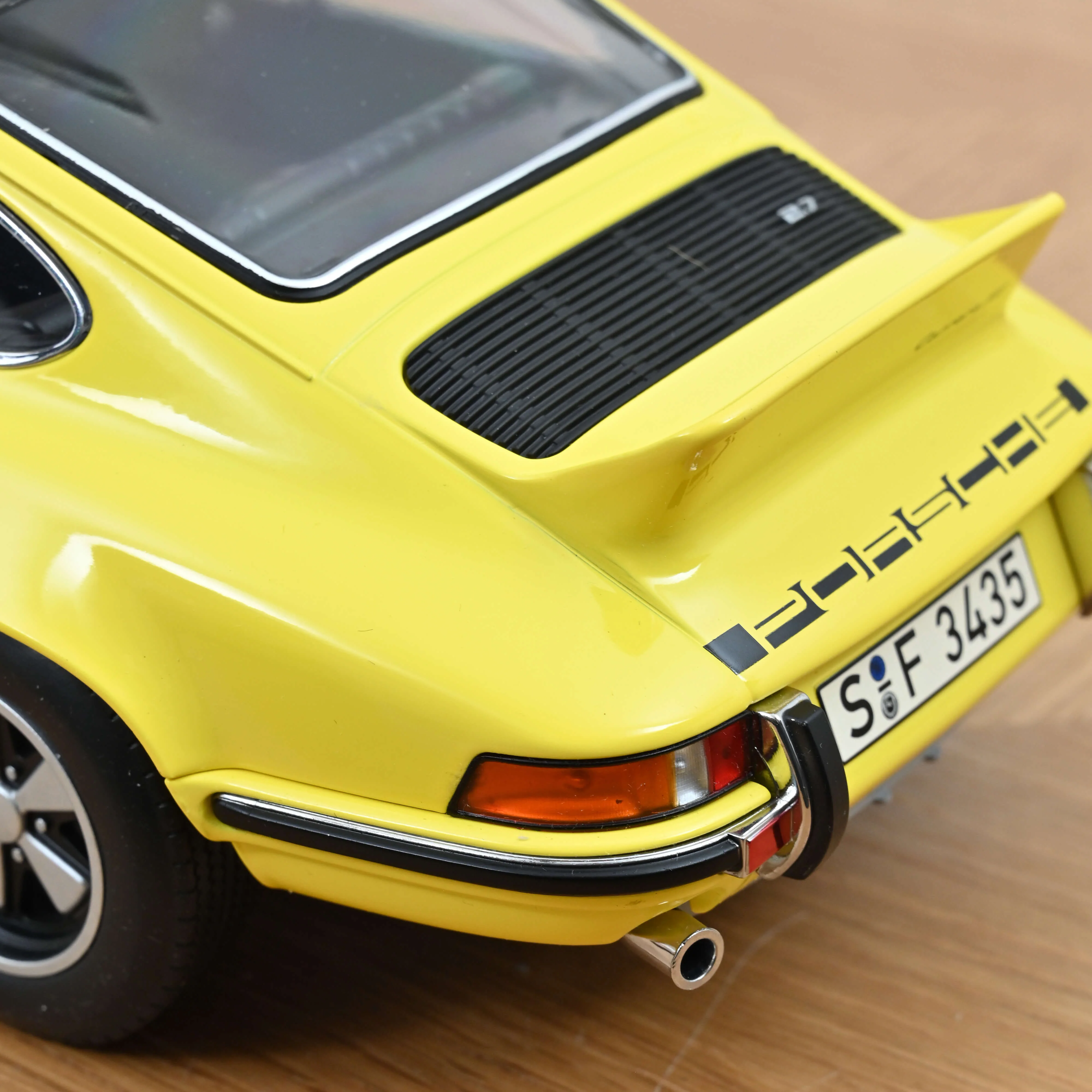 Porsche 911 Carrera RS 2.7 1973 Jaune clair 1/12 - 200 pcs - Image 4