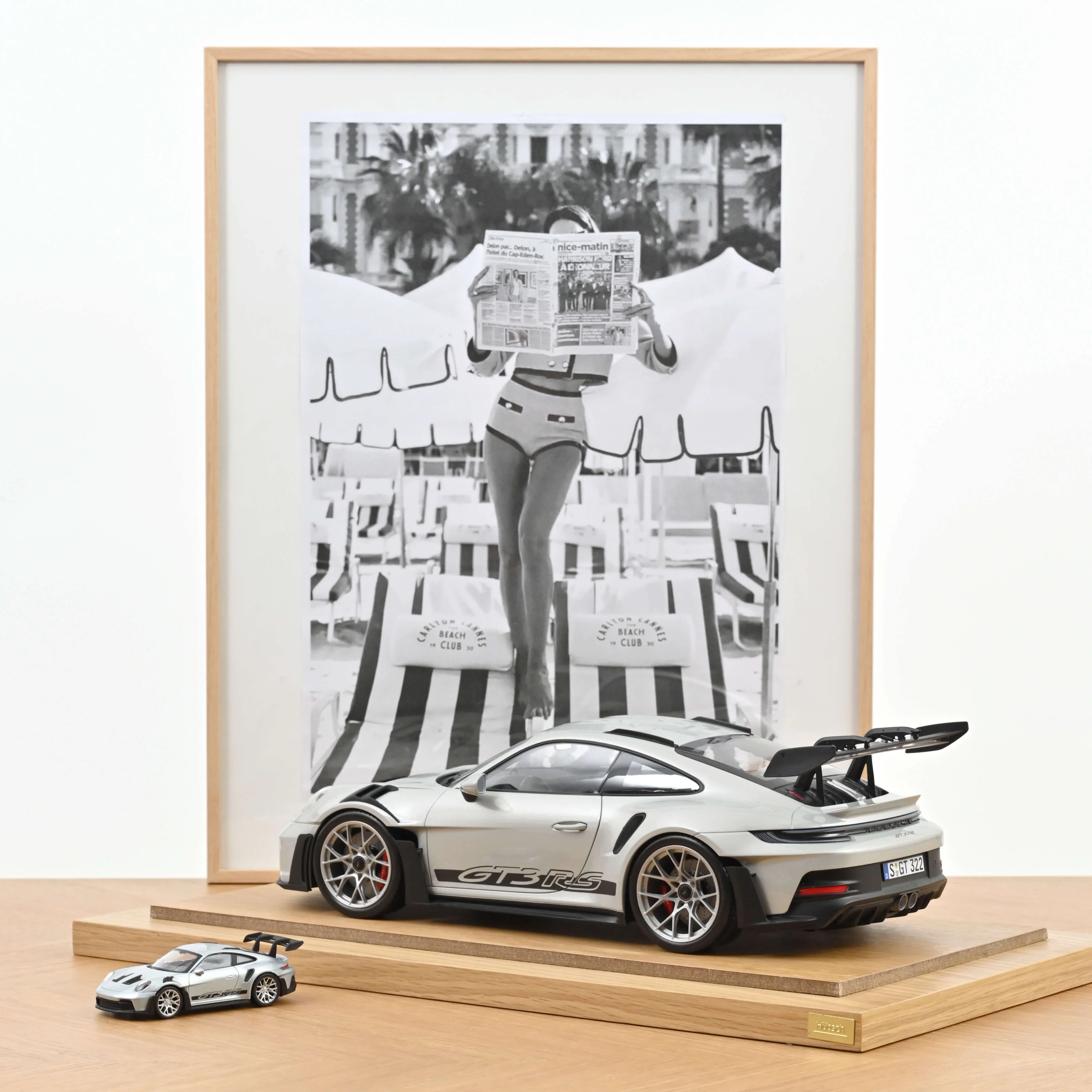 Porsche 911 GT3 RS 2022 Argent GT métallisé/Noir 1/12 - Image 2