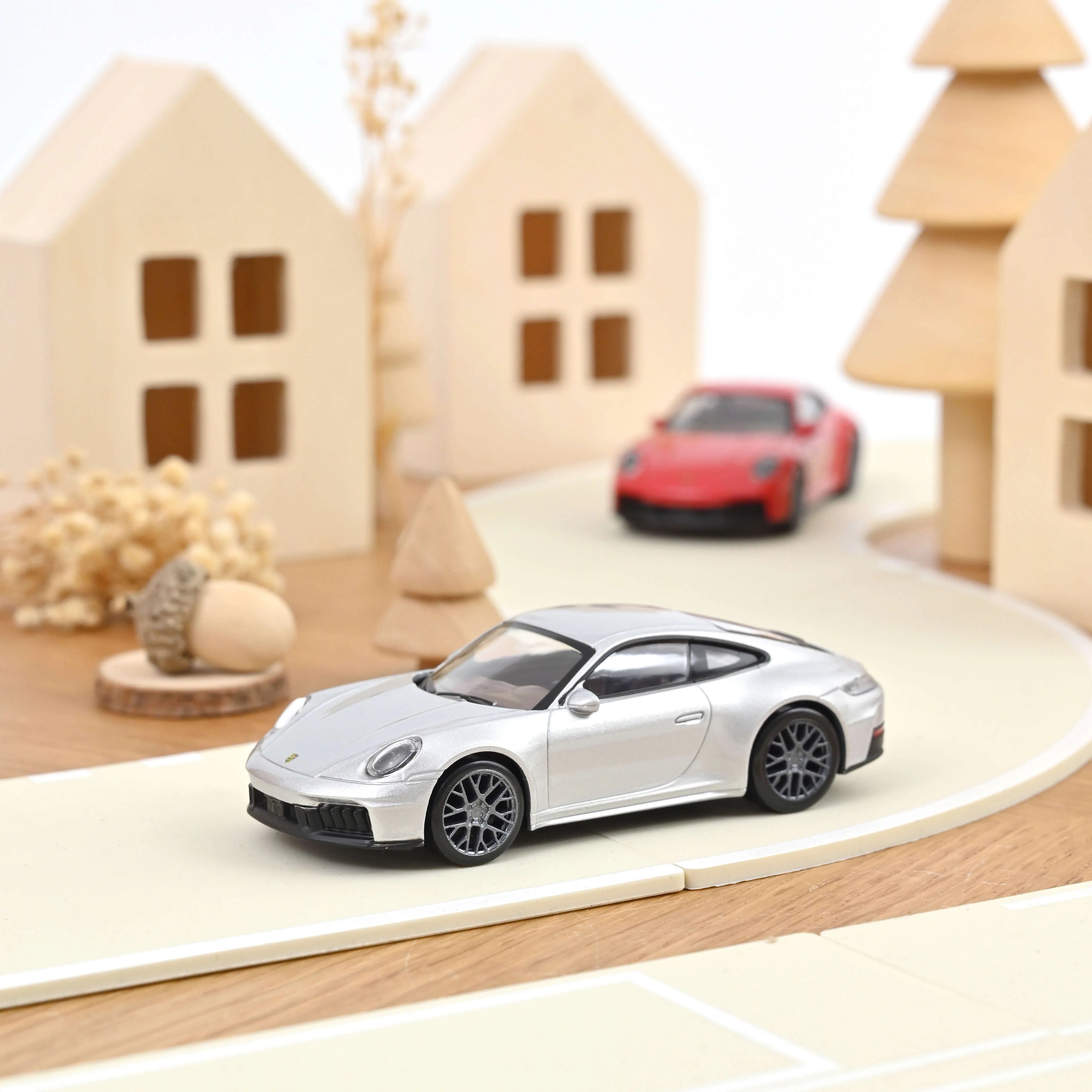 Porsche 911 GTS 2024 Gris Argent polaire Jet-car 1/43