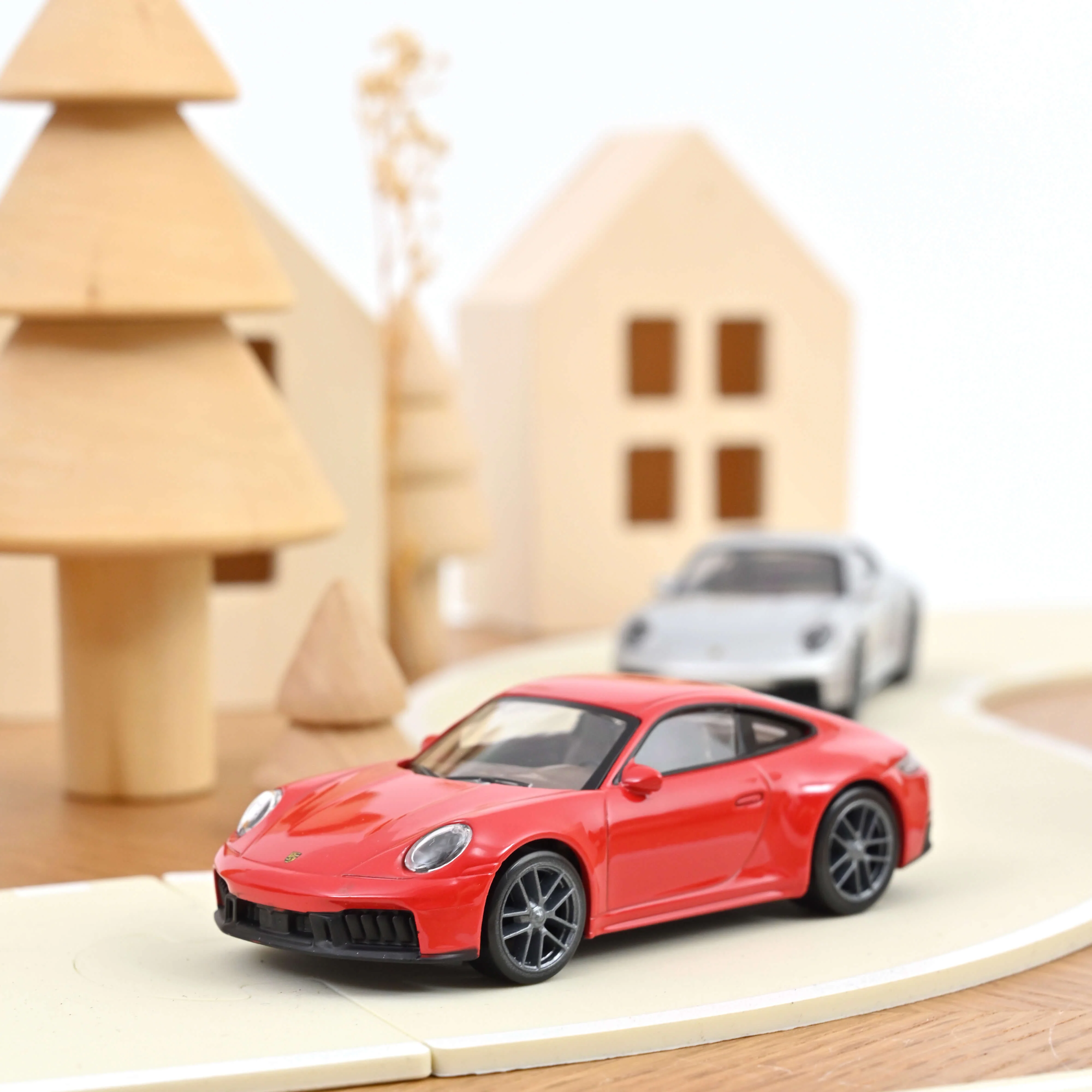 Porsche 911 GTS 2024 Rouge Carmin Jet-car 1/43