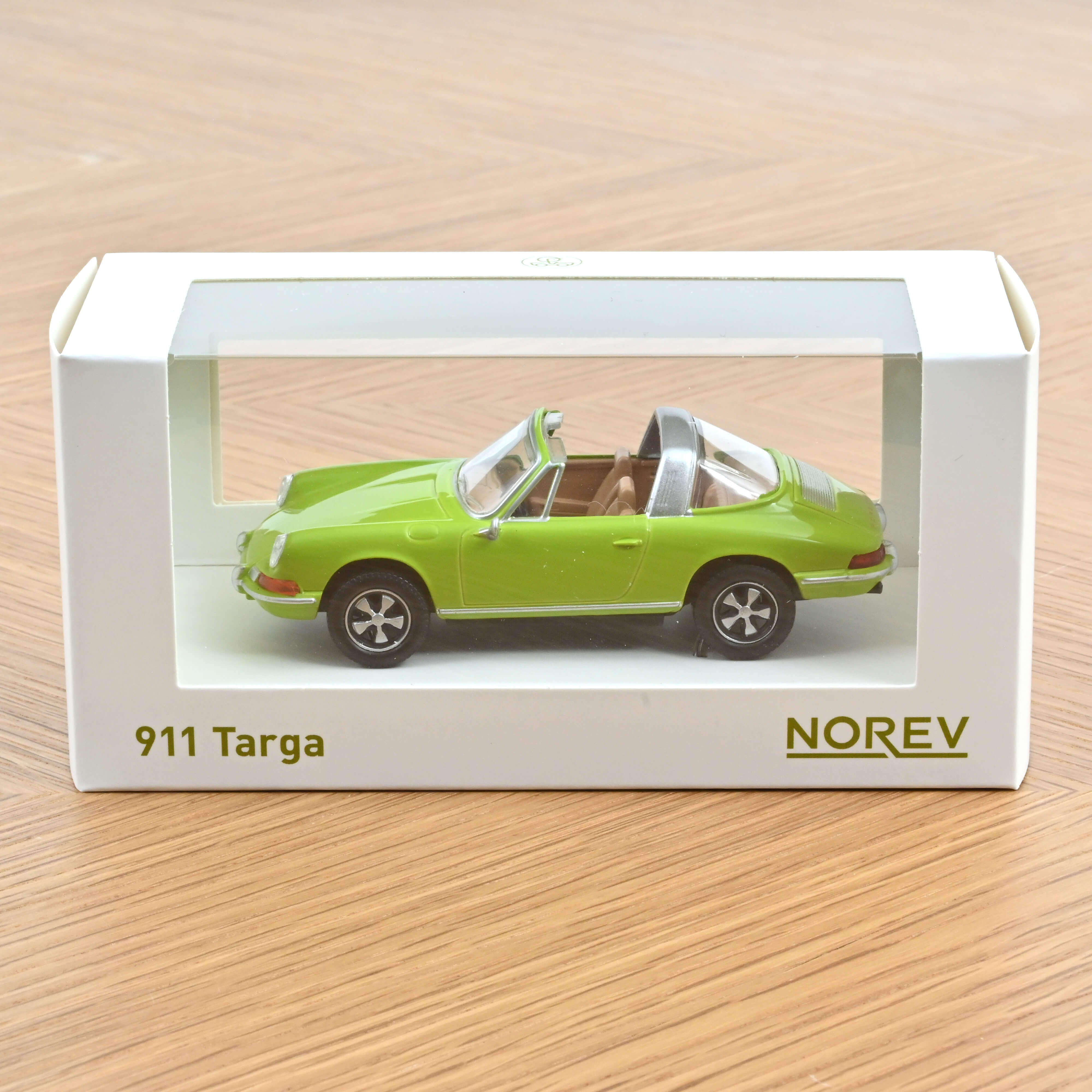 Porsche 911 Targa 1969 Lightgreen Jet-car 1/43 - Image 2