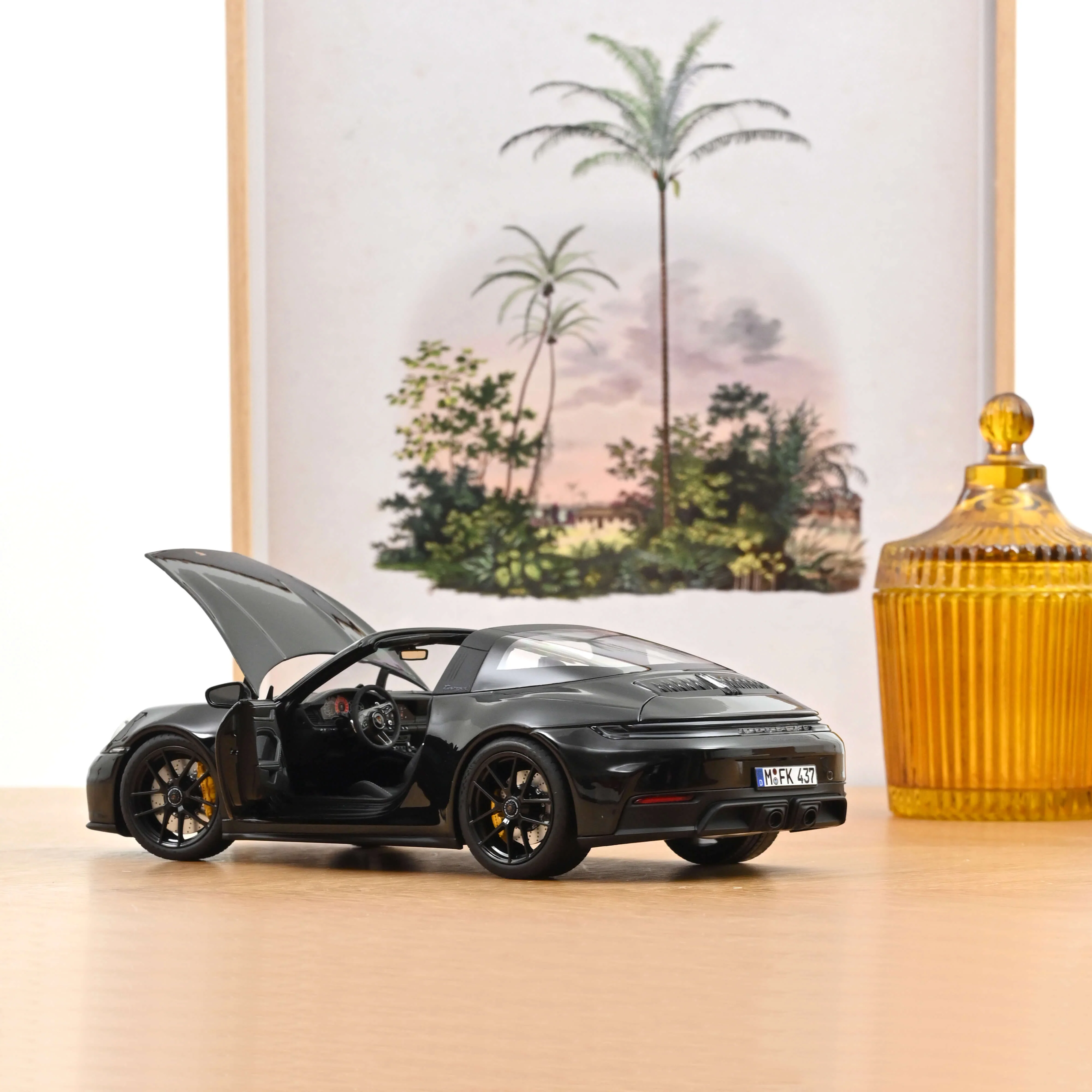 Porsche 911 Targa 4 GTS 2025 Noir 1/18 - 200 pcs - Image 3