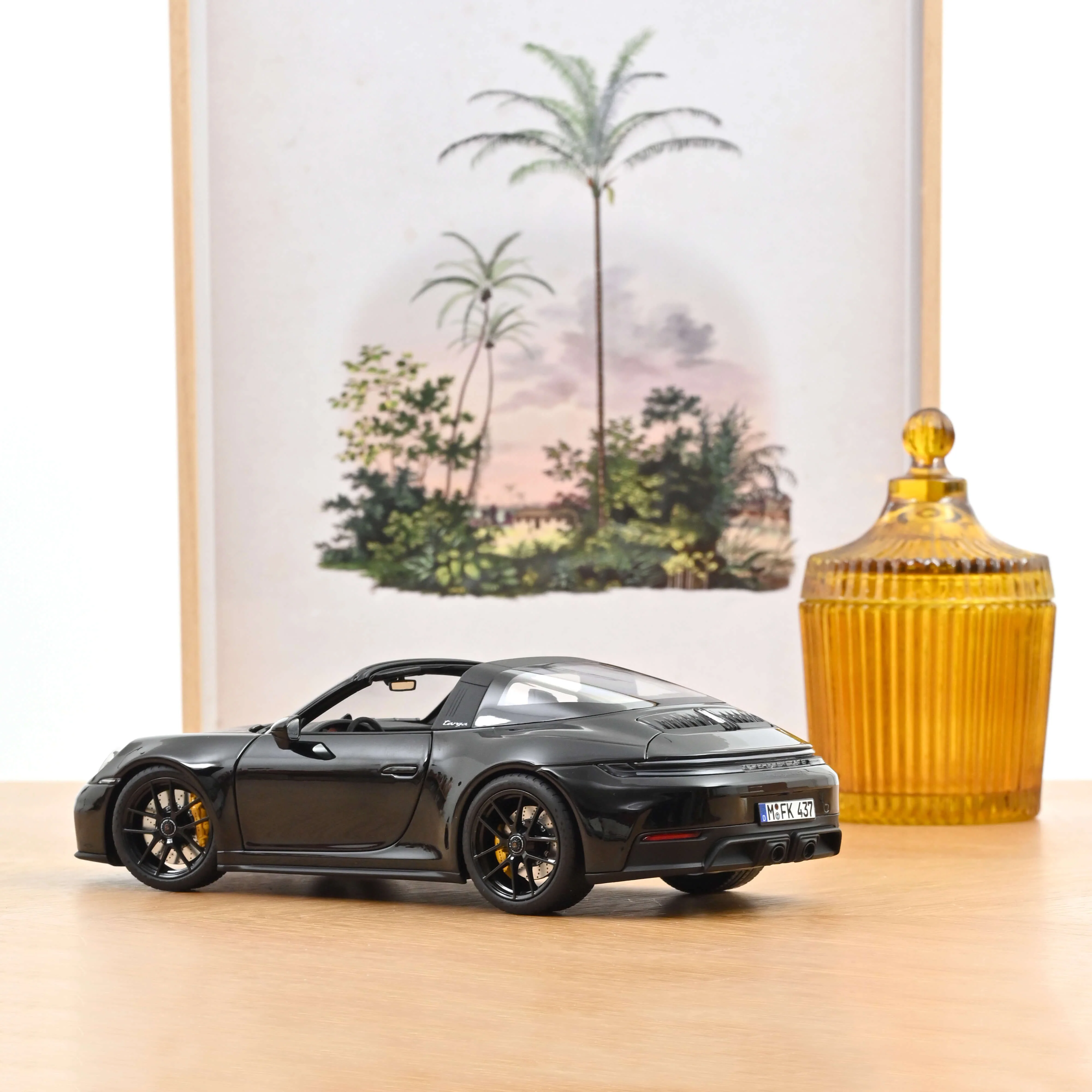 Porsche 911 Targa 4 GTS 2025 Noir 1/18 - 200 pcs - Image 4