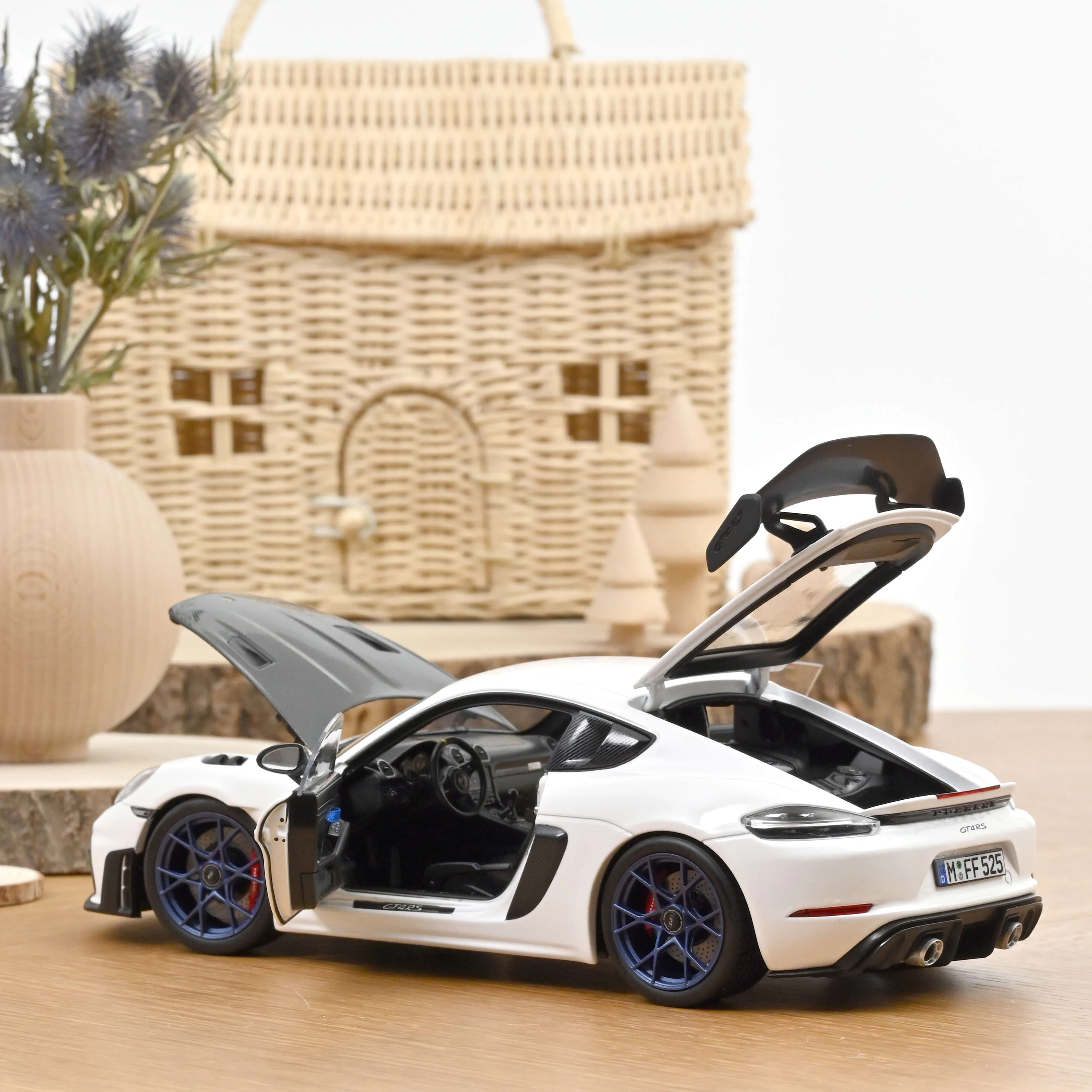 Porsche Cayman GT4 RS Pack Weissach 2023 Blanc 1/18 - Image 2