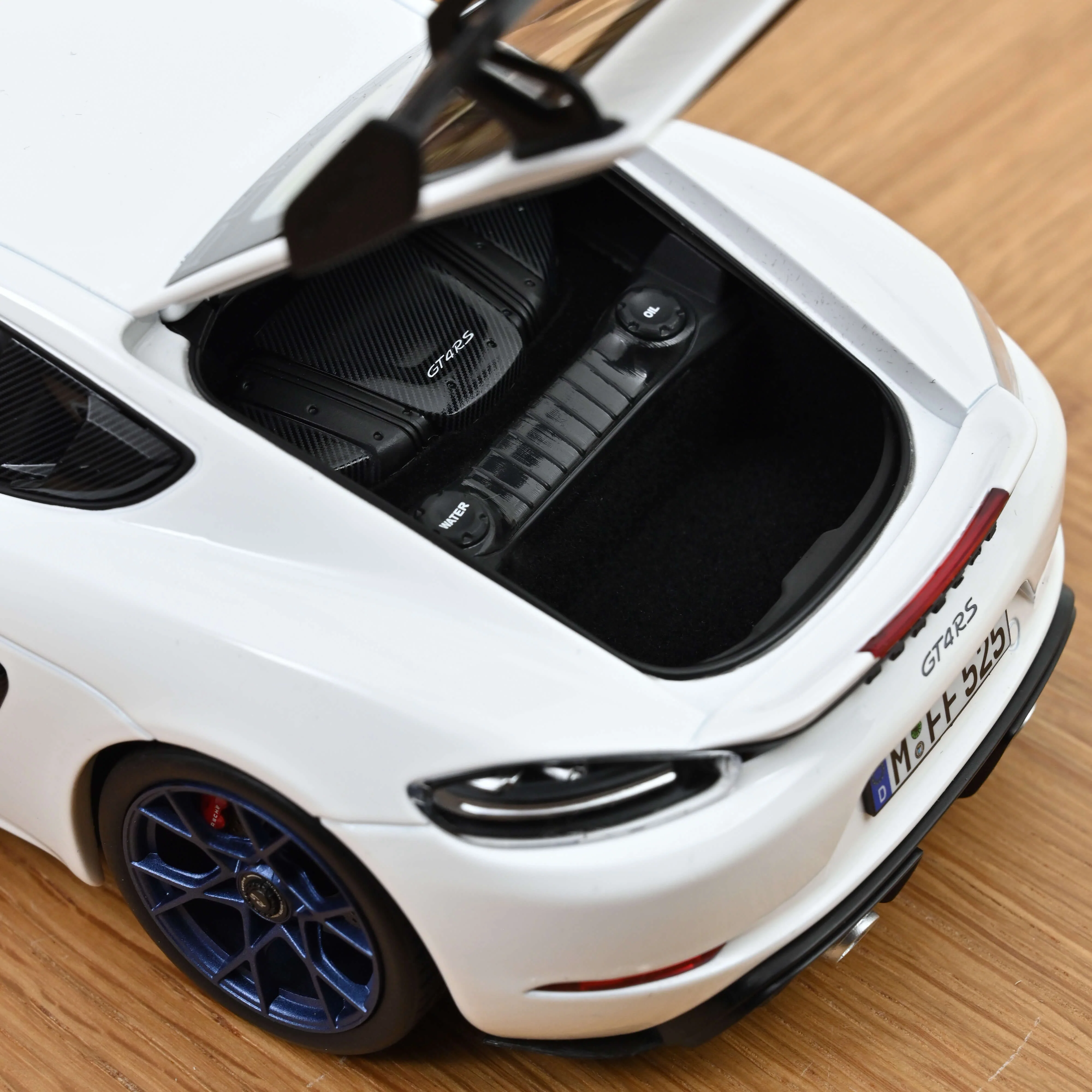 Porsche Cayman GT4 RS Pack Weissach 2023 Blanc 1/18 - Image 5