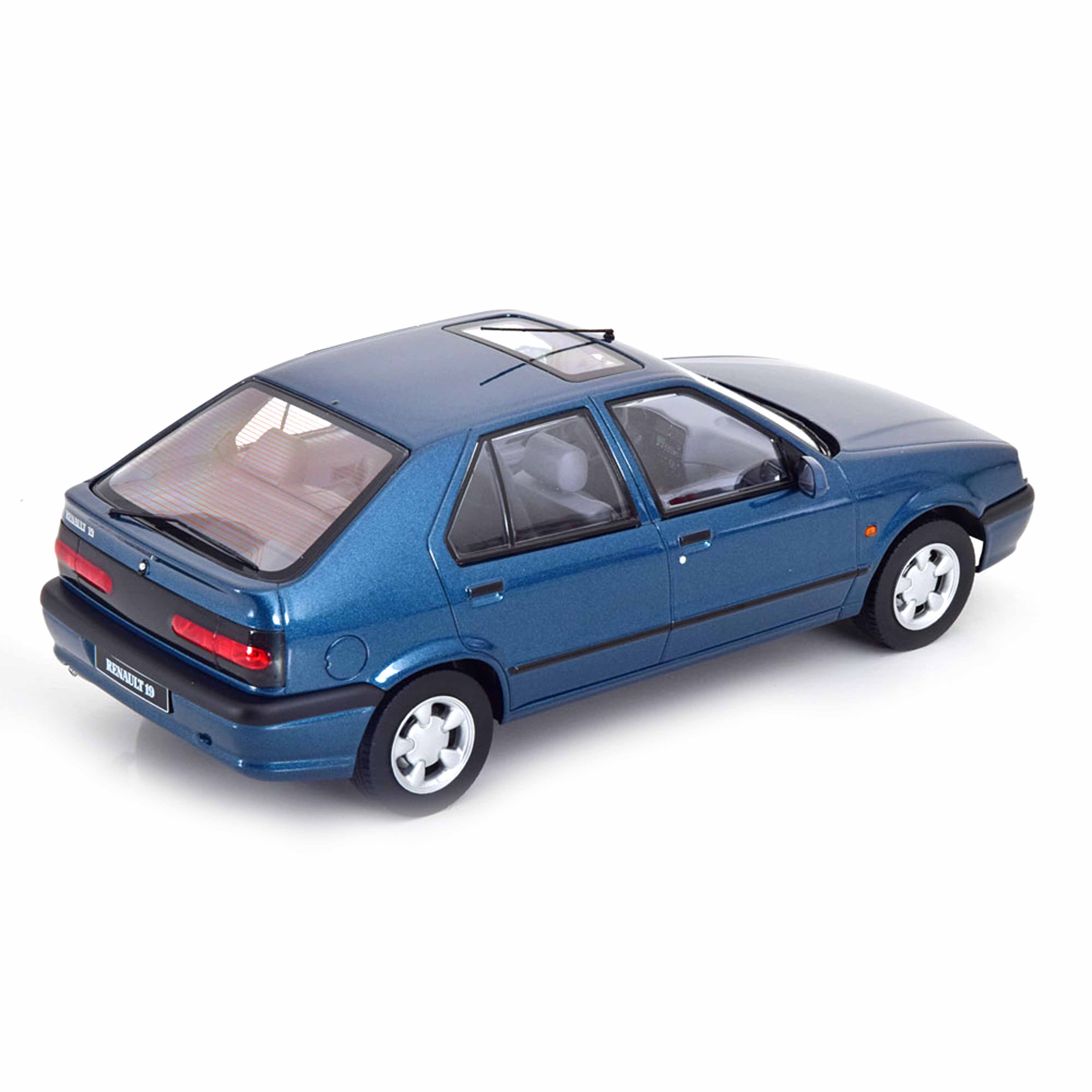 Renault 19 1994 Bleu métallisé 1/18 - Image 2