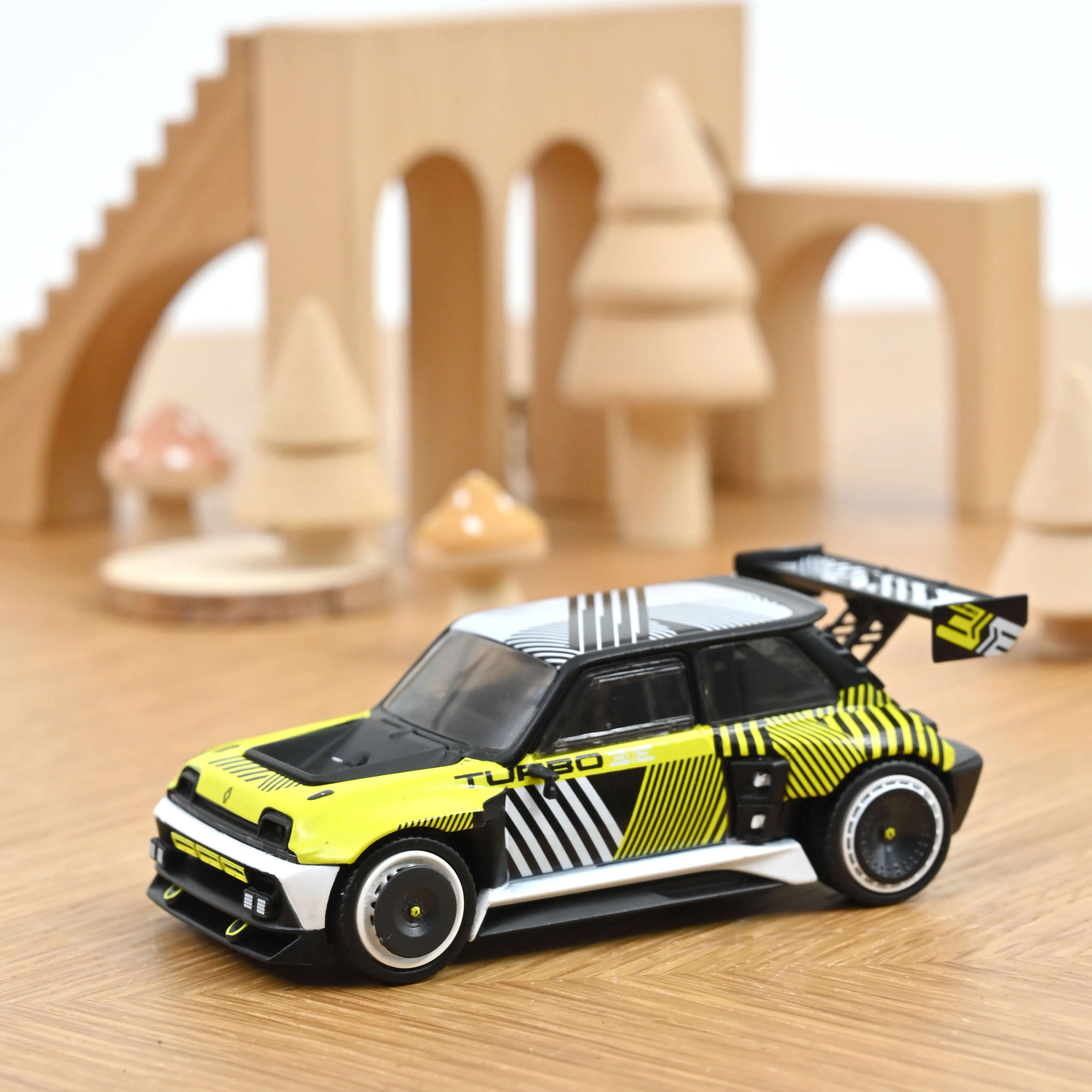 Renault Concept R5 Turbo 3E E-Tech 100% Electrique Jaune 2024 1/43