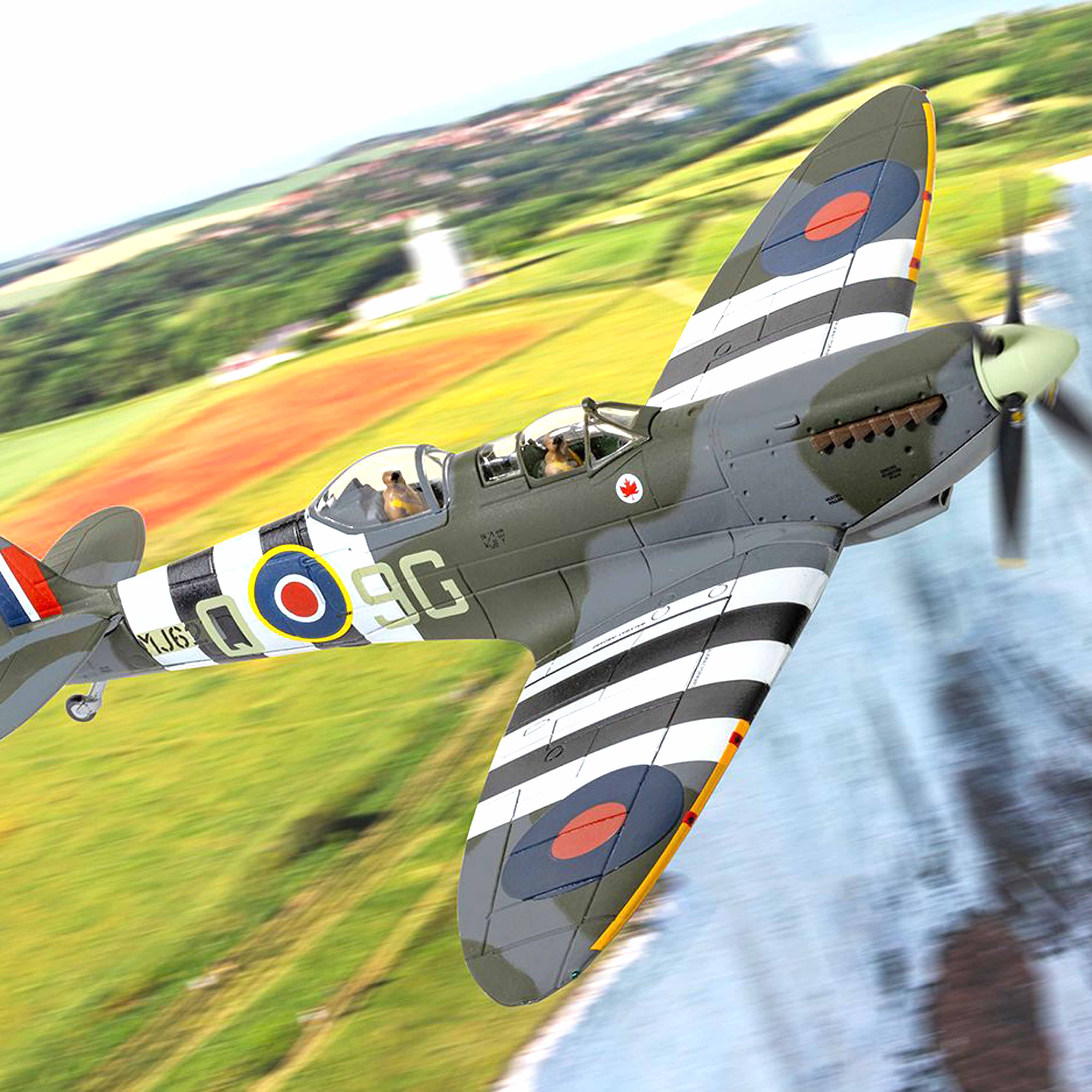 Supermarine Spitfire T9 MJ627/ 9G-Q (G-BMSB) No.441 Squadron 1/72 - Image 3
