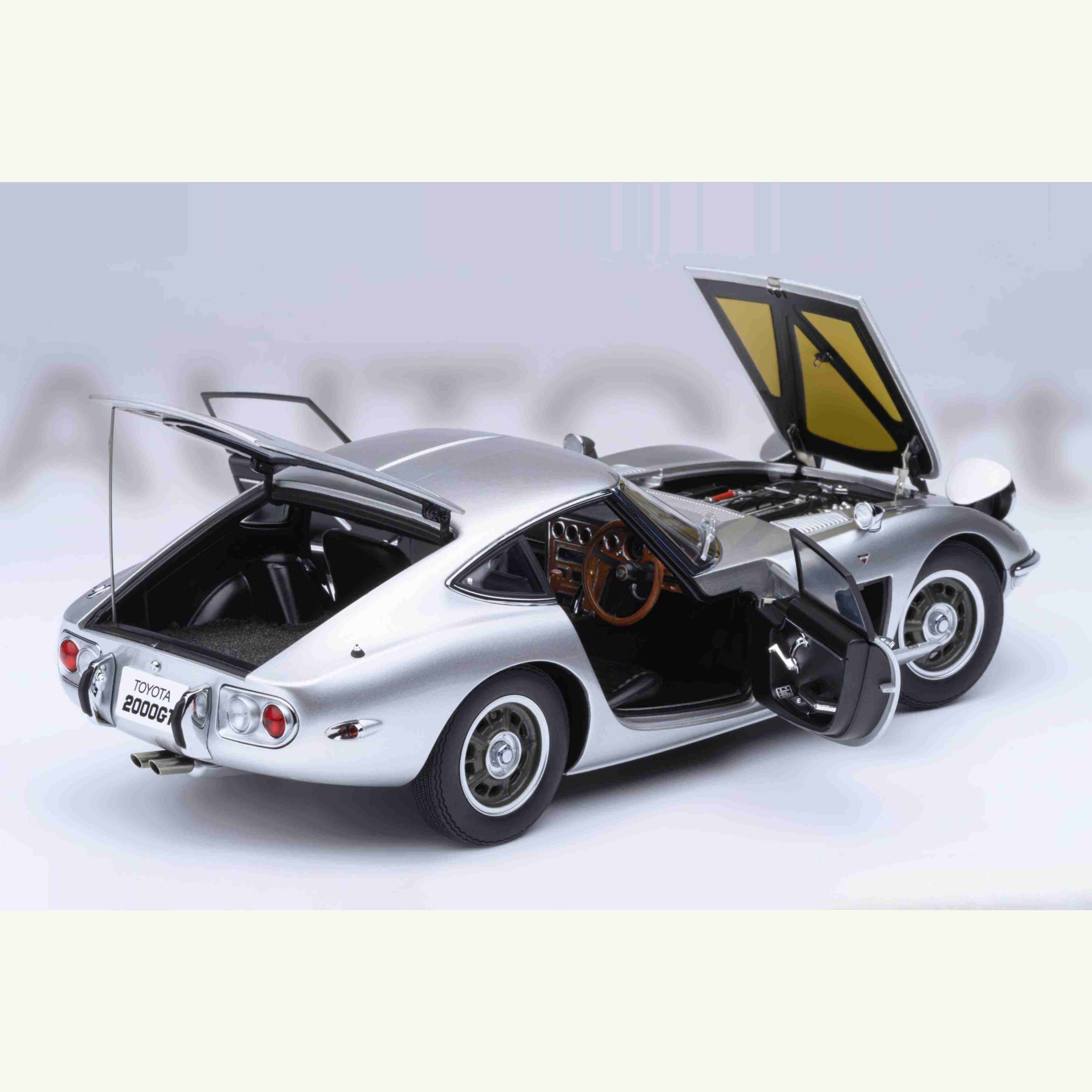 Toyota 2000GT Argent 1967 1/18 - Image 11