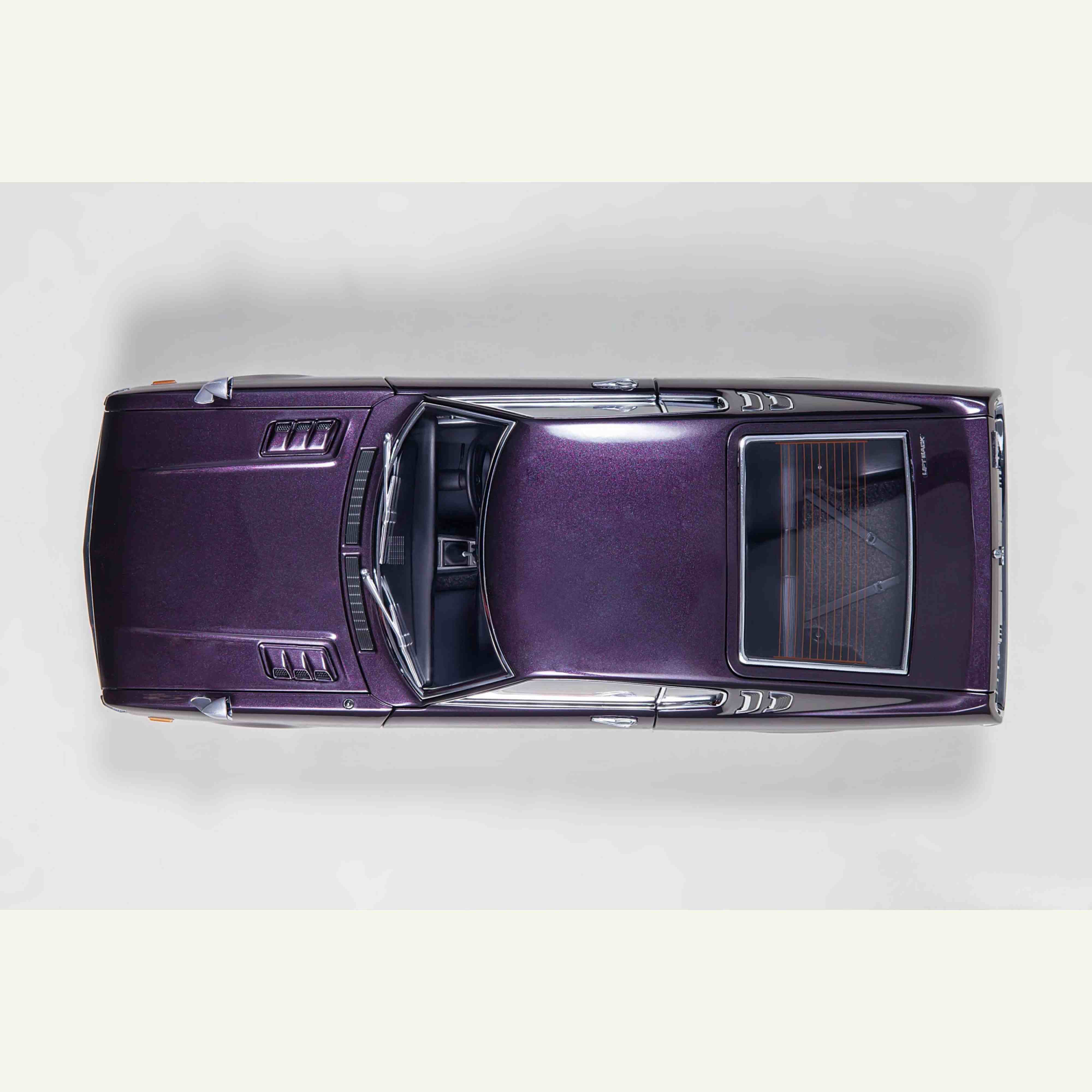 Toyota Celica Liftback 2000 GT 1973 Violet Foncé Métallisé 1/18 - Image 6