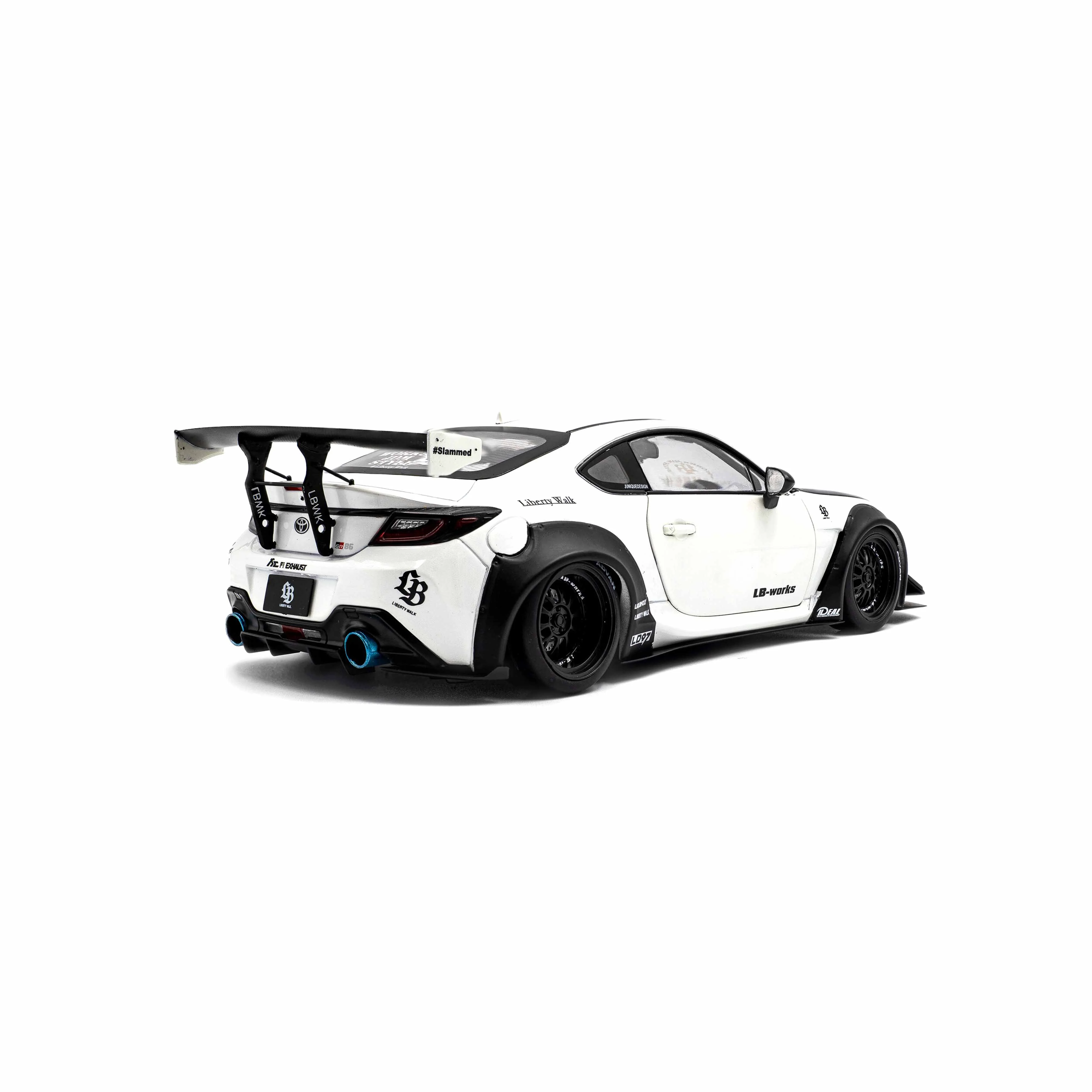 Toyota GR86 avec kit carrosserie LBWK Blanc perle 2024 1/18 - Image 4