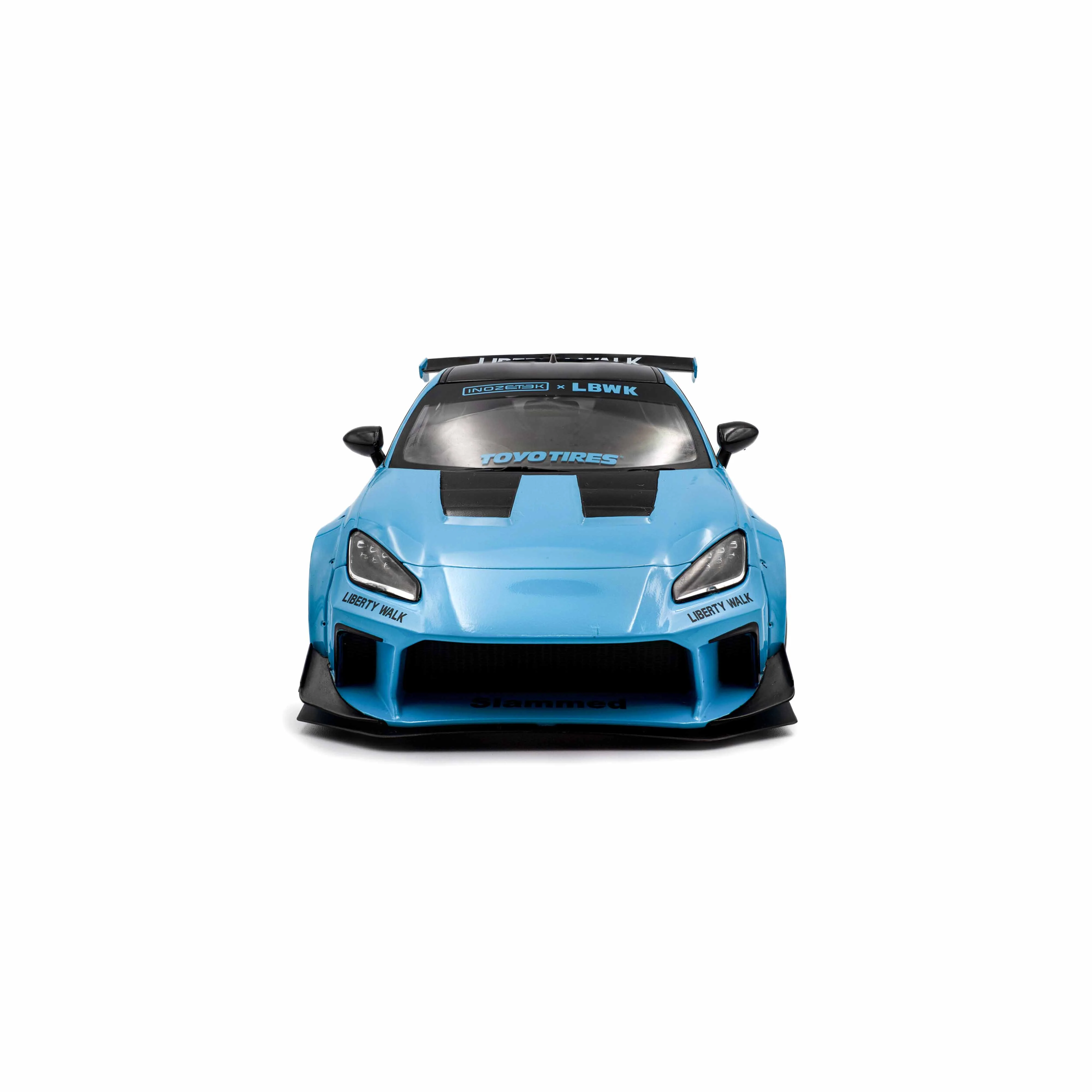Toyota GR86 avec kit carrosserie LBWK Bleu Baby 2024 1/18 - Image 6