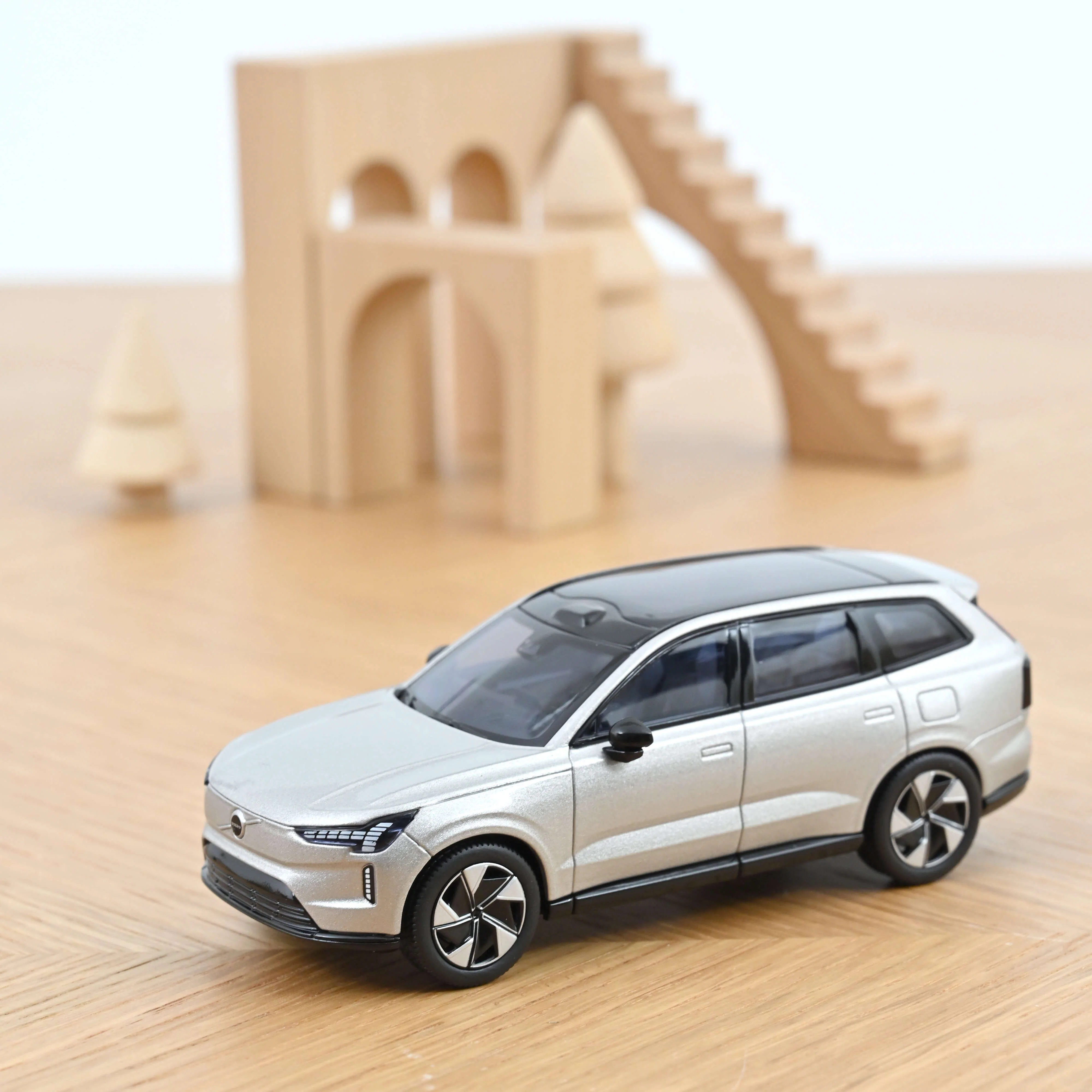 Miniature 1
