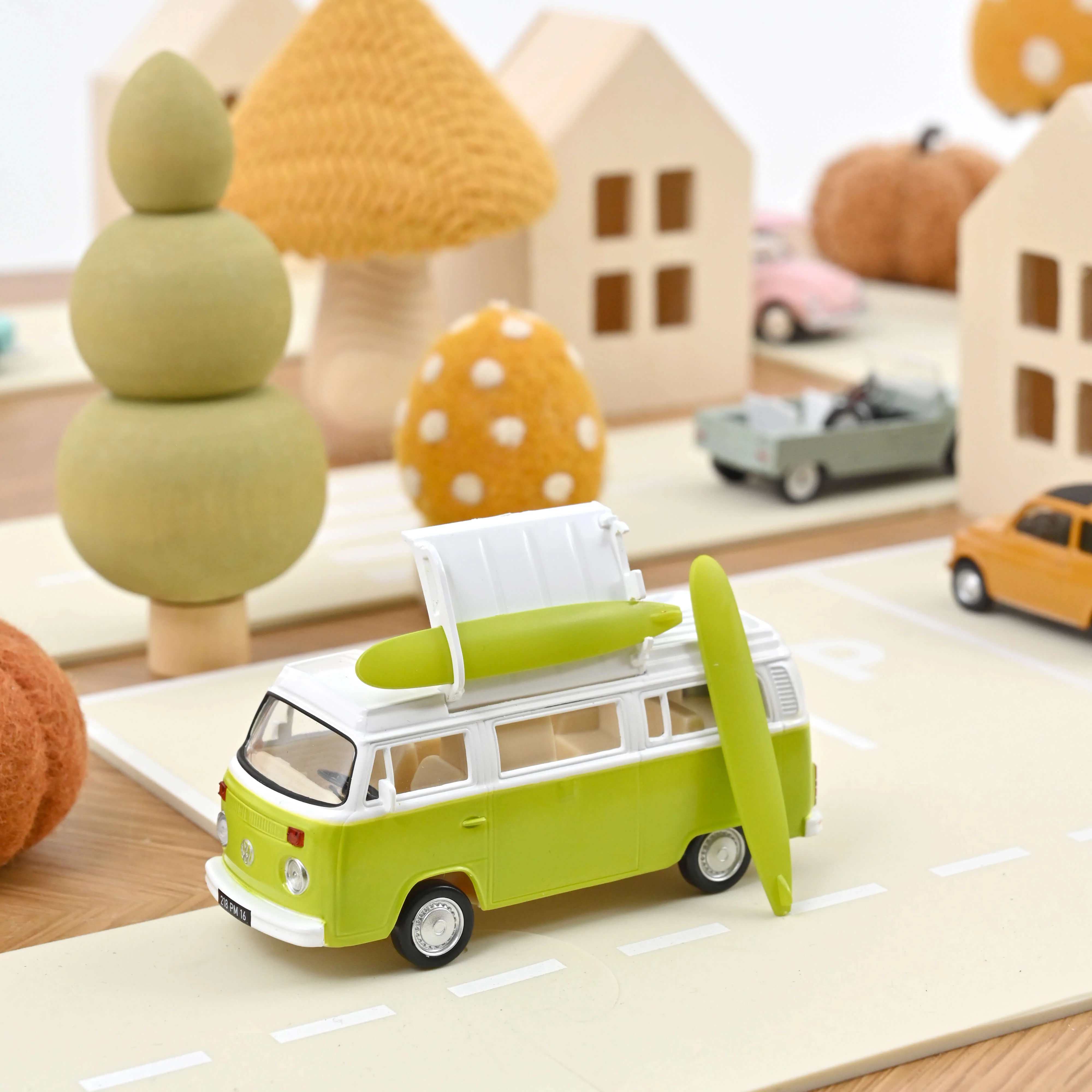 VW Combi T2b  1973 Vert Sauge Jet-car 1/43