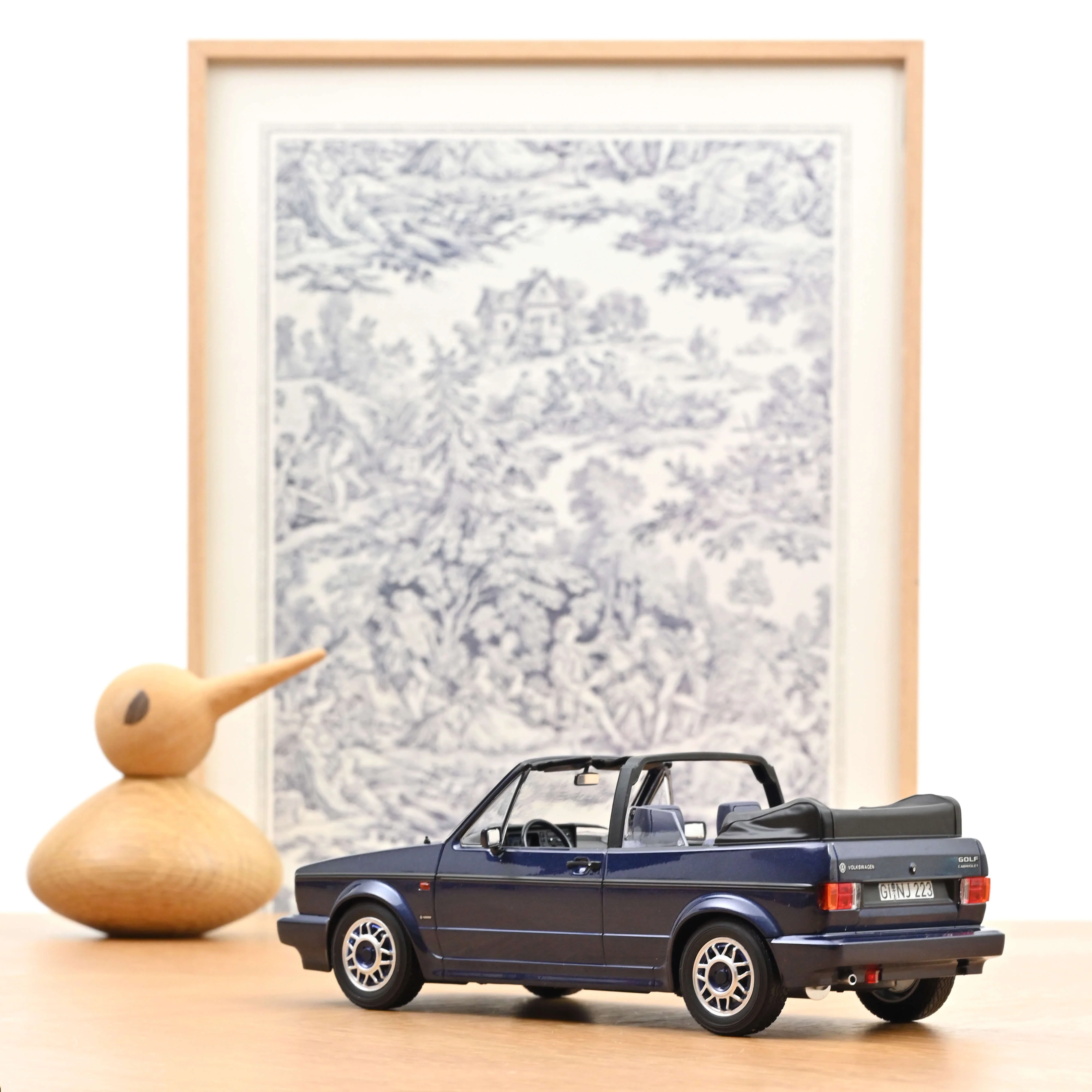 VW Golf Cabriolet Quartett 1992 Bleu Inca 1/18 - Image 2