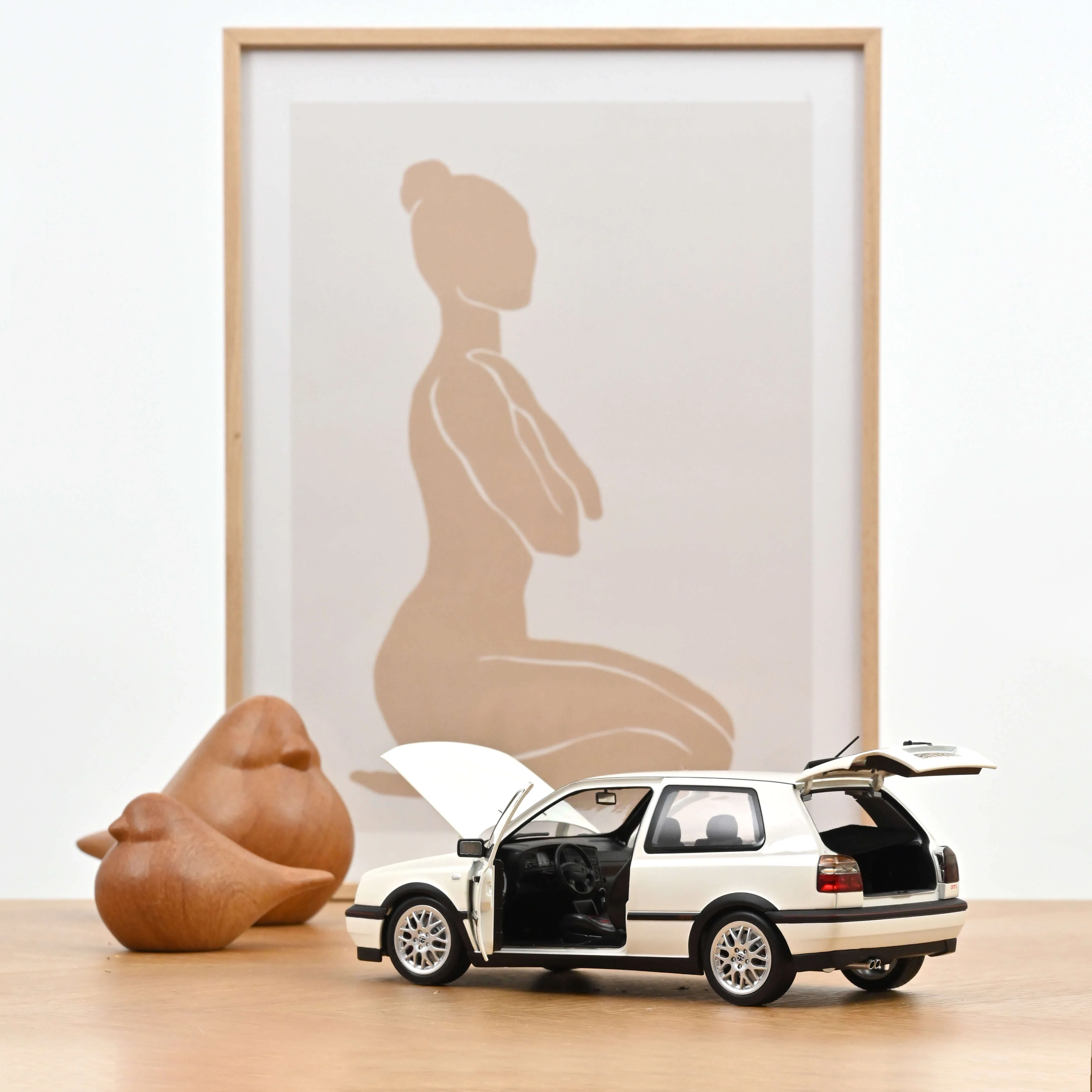 VW Golf GTI 1996 Blanc Candy 1/18 - Image 2